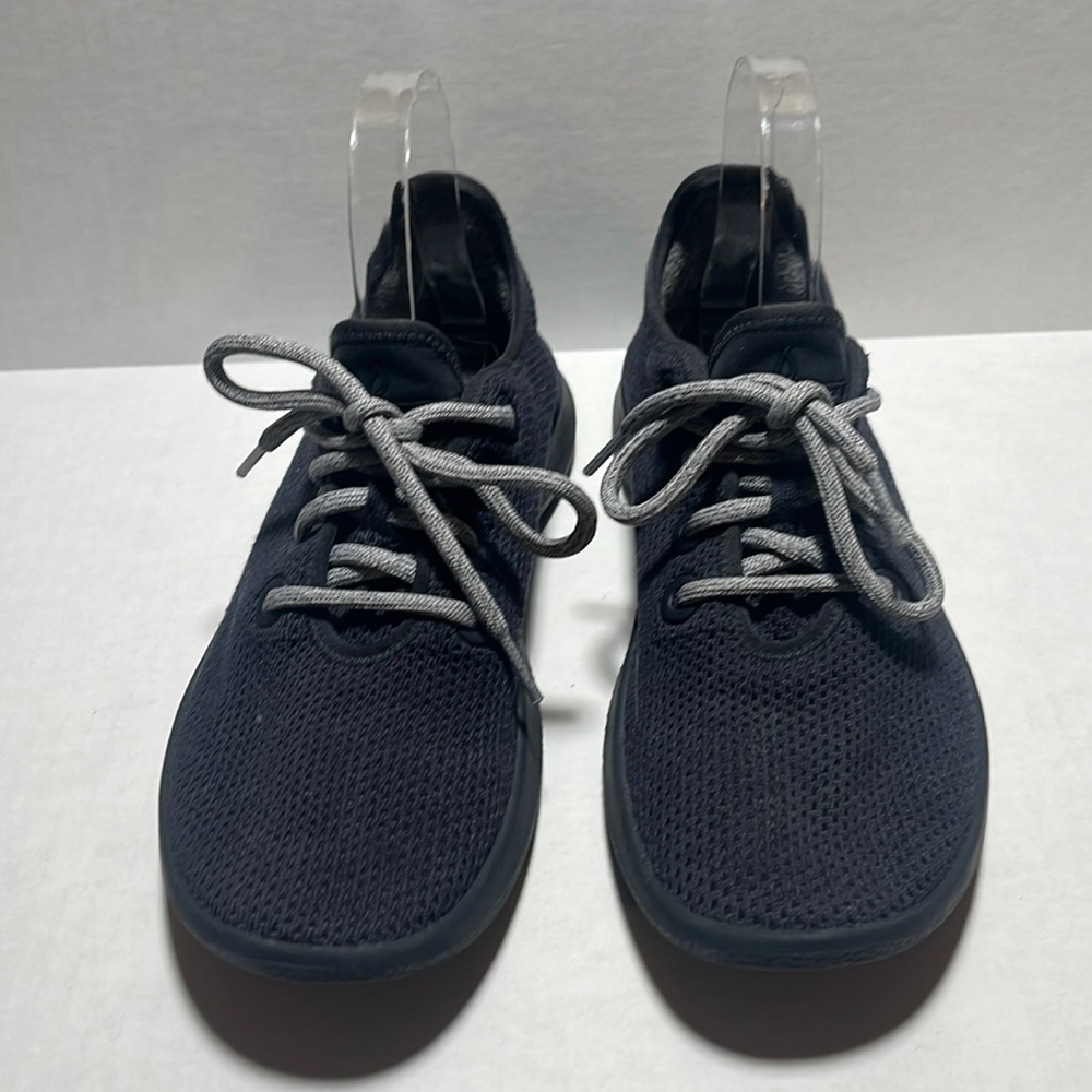 allbirds Tree Runners limited edition navy with navy sole size 9